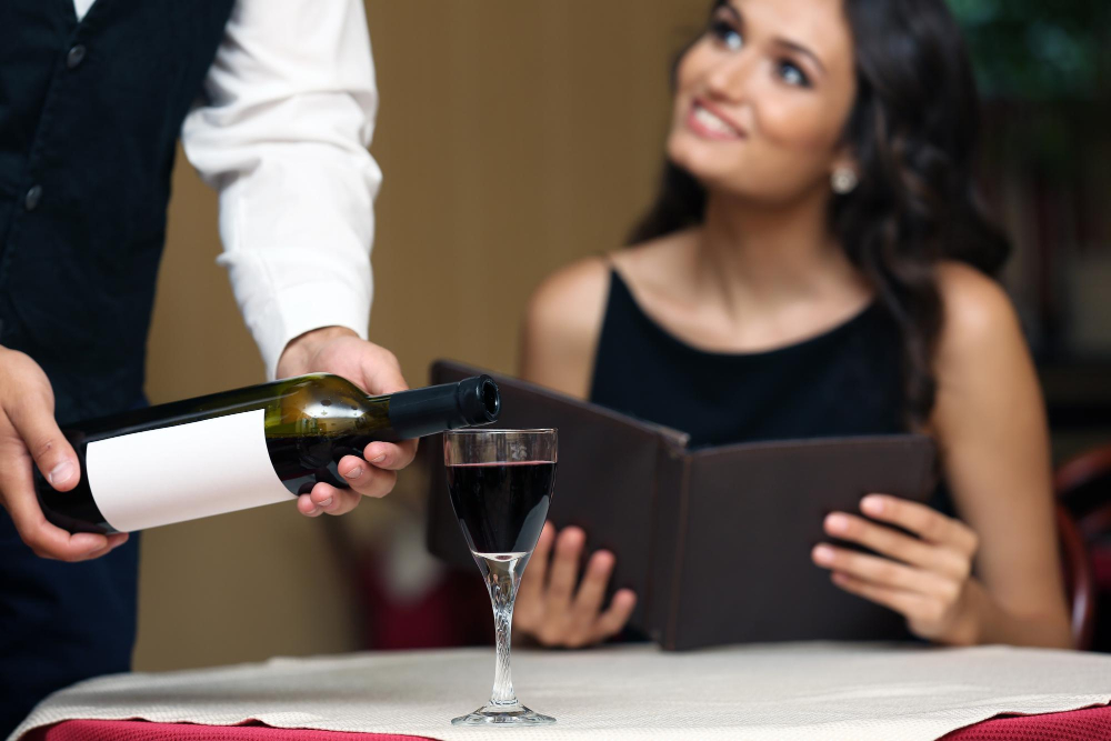 Comment définir la quantité de vin par personne et assurer le bon service